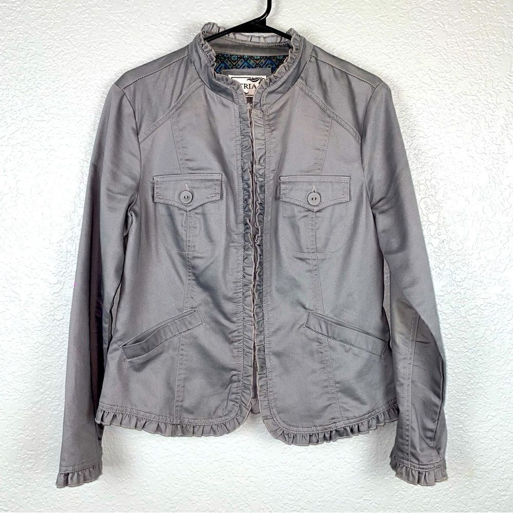 Tria Women's Gray Zipper Jacket with 2 Chest Pockets